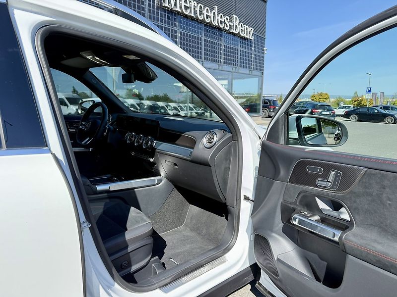 Mercedes-Benz GLB (2025) 200 d 4MATIC - fotka 35 z 45