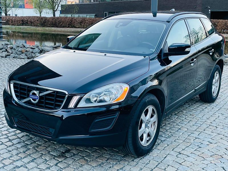 Volvo XC60 2.0D 5VÁLEC AUT VÝHŘEV SENZORY - fotka 3 z 44