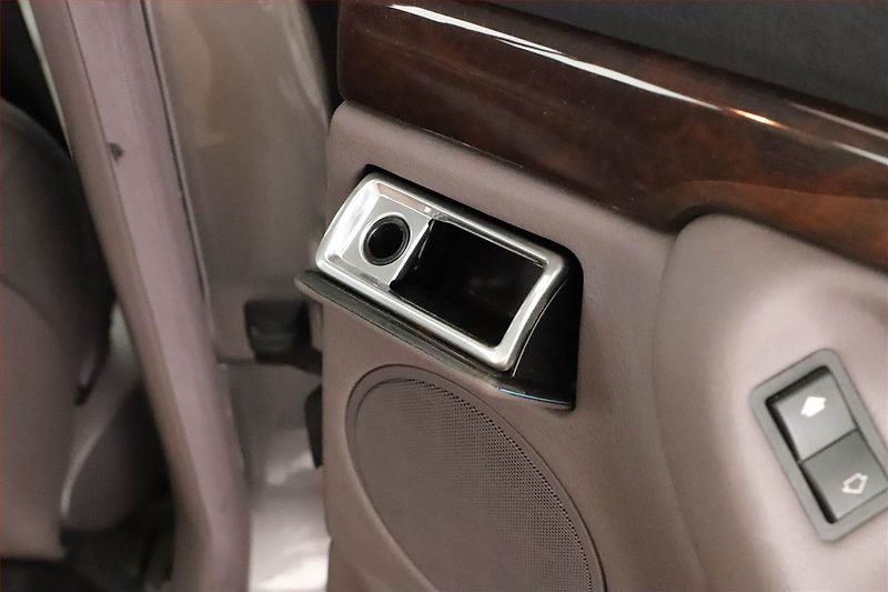 BMW Řada 7 (1994) 740i, Automat, Kůže, Tempomat - fotka 16 z 20