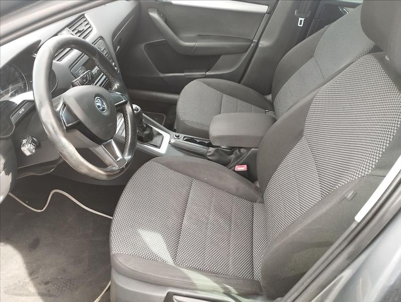 Škoda Octavia 1,2 TSi 77KW - fotka 7 z 17
