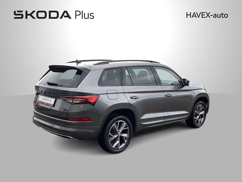 Škoda Kodiaq (2022) 2.0 TDI 4x4 DSG Sportline - fotka 2 z 37
