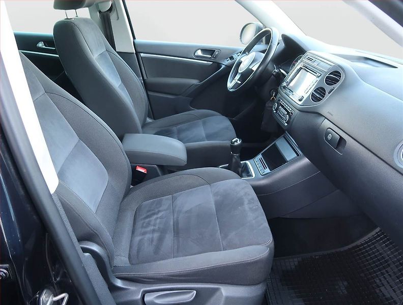 Volkswagen Tiguan (2012) 2.0 TDI, 4X4, Tempomat - fotka 9 z 15