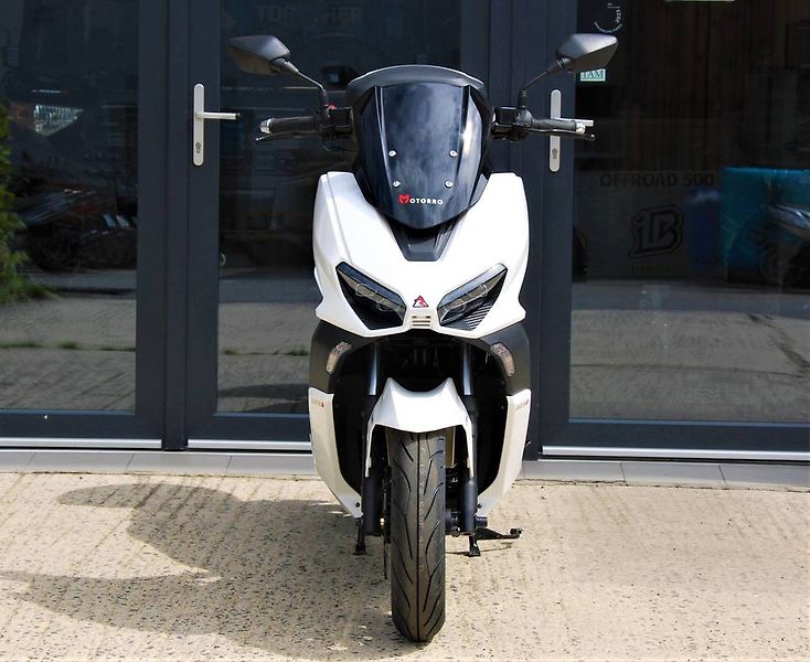Motorro EasyMax 125i (2026) TUMOTO Easymax Plus 125i - fotka 7 z 25