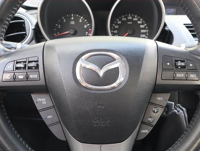 Mazda 3 (2010) 1.6, Tempomat, Vyhř. sedaček - fotka 16 z 16