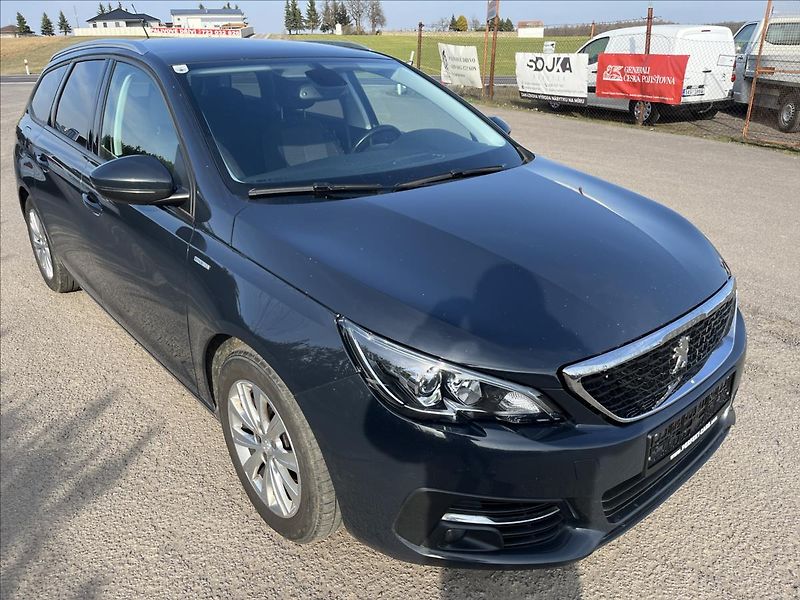 Peugeot 308 1,5 HDi STYLE KLIMA TAŽNÉ ALU - fotka 3 z 40