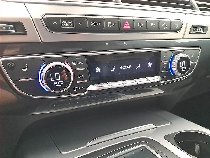 Audi Q7 (2017) S-Line 3.0 TDI - fotka 23 z 23