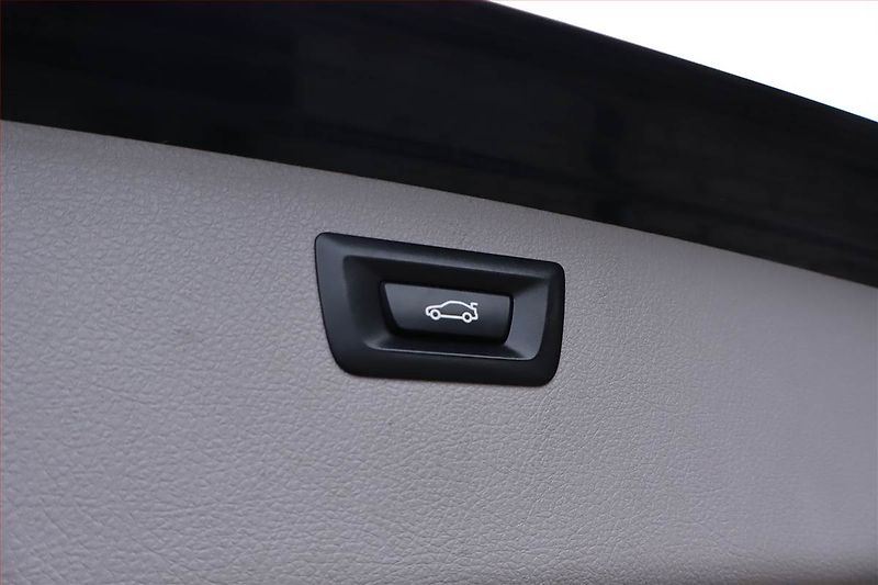 BMW Řada 3 (2015) 318 d, Automat, Serv.kniha - fotka 27 z 27