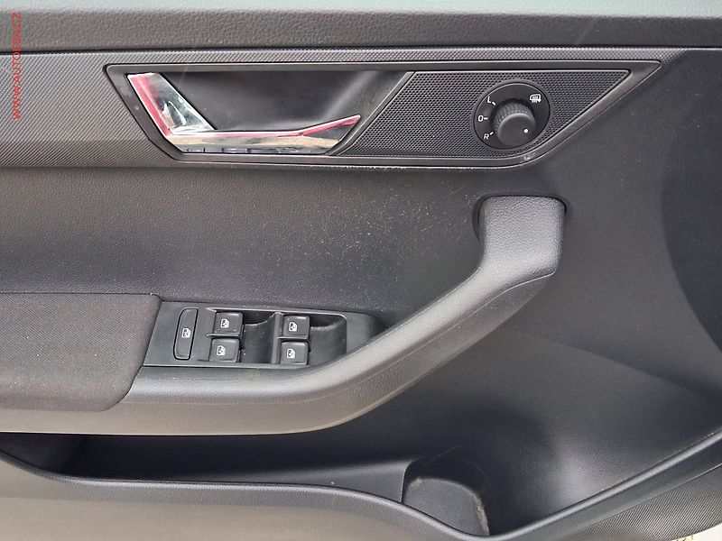 Škoda Fabia (2021) 1.0 TSi, 1.maj,ČR, Style - fotka 11 z 20