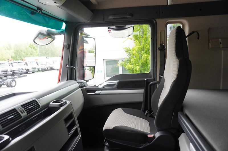 MAN TGX (2020) 33.640 6x4 tractor unit / 70 t - fotka 18 z 24