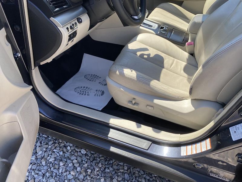 Subaru Outback 2.5i 170PS 4x4 BIFUEL PAN NAVI - fotka 92 z 157