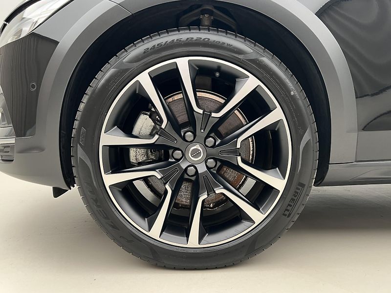 Volvo V90 CC B5 AWD ULTIMATE BRIGHT AUT - fotka 15 z 48