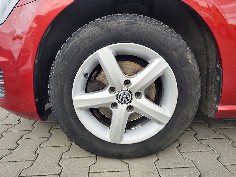 Volkswagen Golf 1.2 TSI/63kW Trendline - fotka 26 z 36