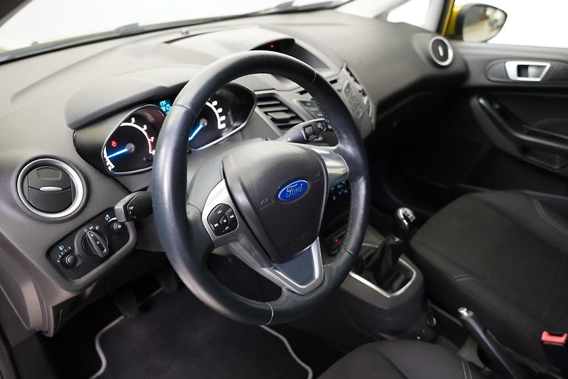 Ford Fiesta - fotka 13 z 25