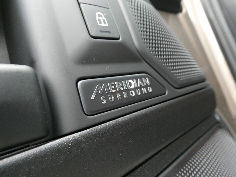 Land Rover Defender 110 4,4 OCTA P635 - fotka 13 z 48