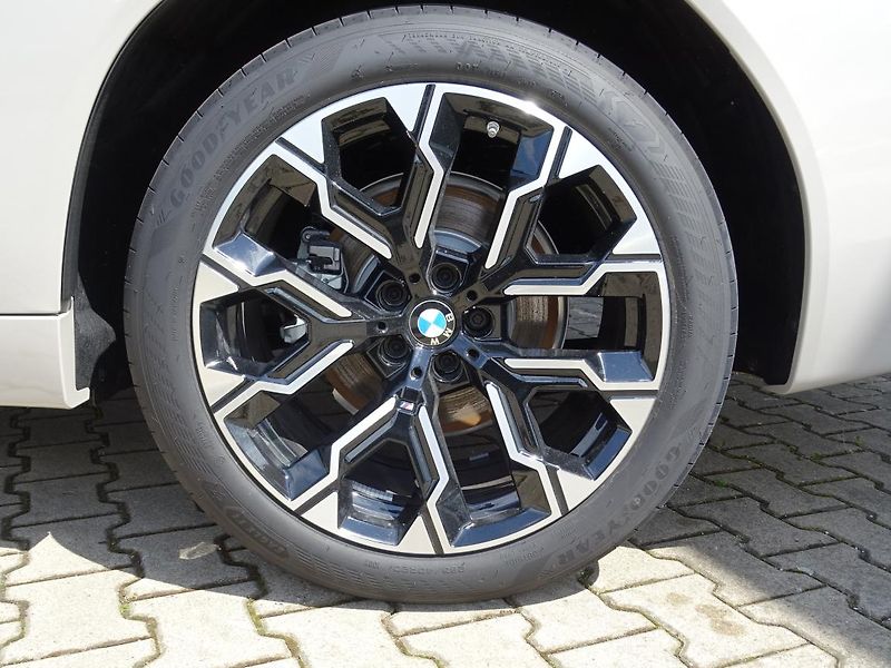 BMW X3 xDrive20d - fotka 7 z 7