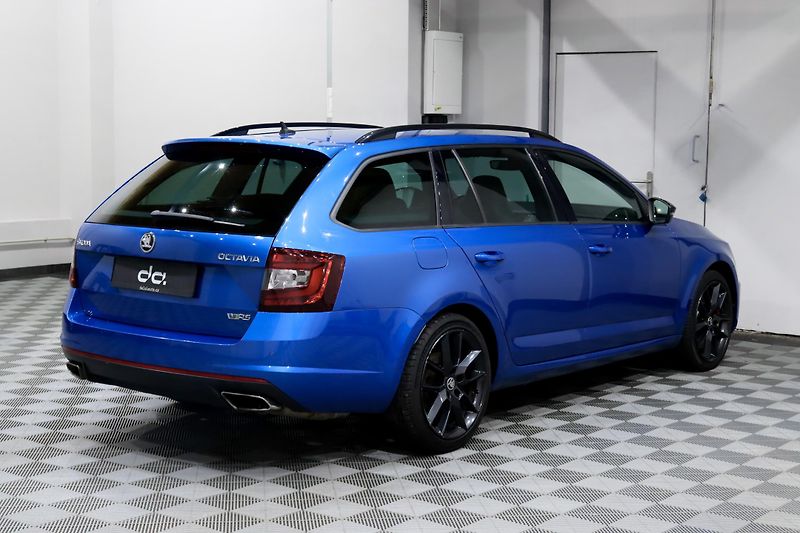 Škoda Octavia 3 FL Combi 2.0 TSI 169 kW RS - fotka 6 z 39