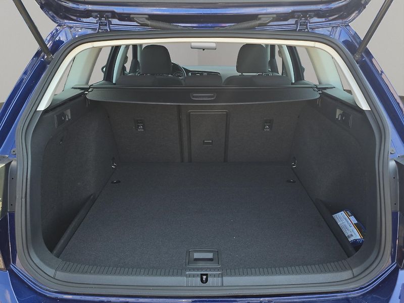 Volkswagen Golf (2018) VARIANT 1.0 TSi 81kW, ČR, serv - fotka 22 z 23