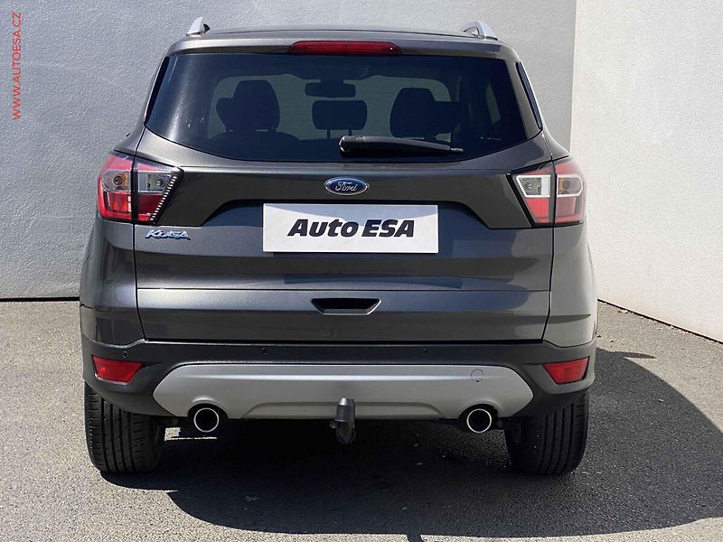 Ford Kuga (2017) 2.0 TDCi, Titanium, TZ, navi - fotka 5 z 17