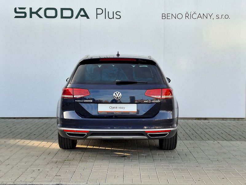 Volkswagen Passat (2016) Variant Alltrack DSG 4x4 2,0TD - fotka 13 z 35