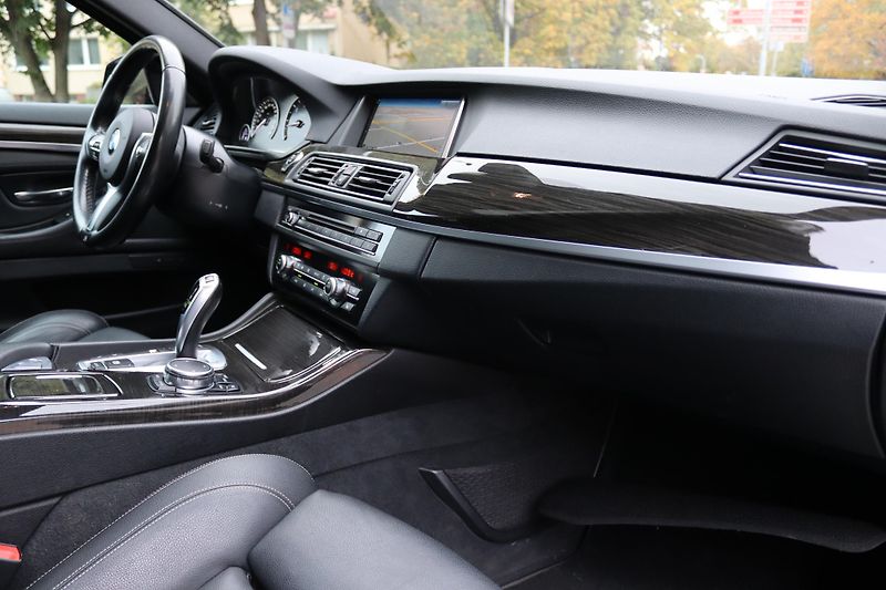 BMW Řada 5 - fotka 53 z 61