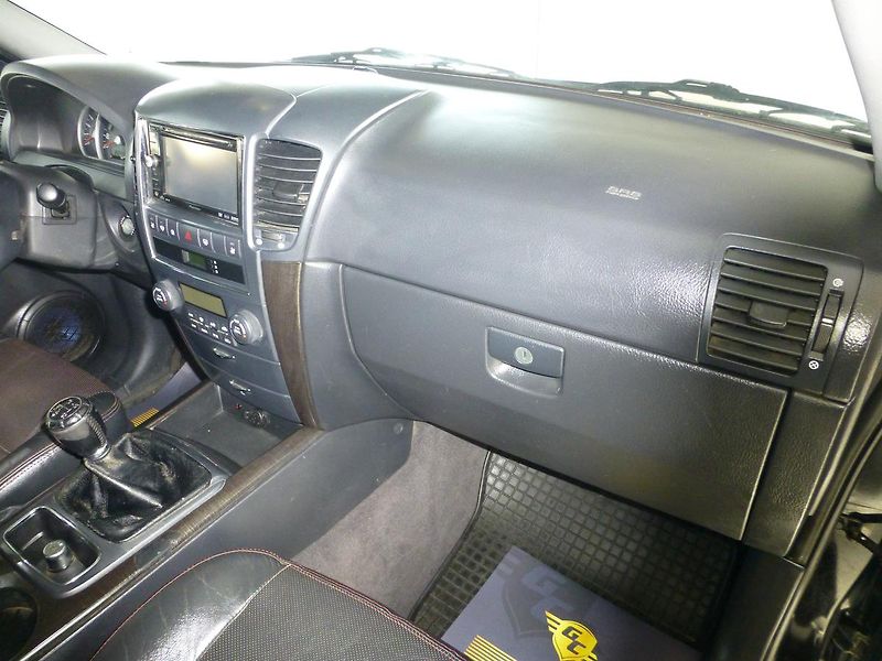 Kia Sorento (2007) 2,5CRDI*NAVI*VYHŘ.S**+SADA*4X4 - fotka 19 z 27