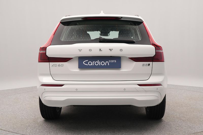Volvo XC60 (2026)  B5 AWD AUT ESSENTIAL - fotka 11 z 20