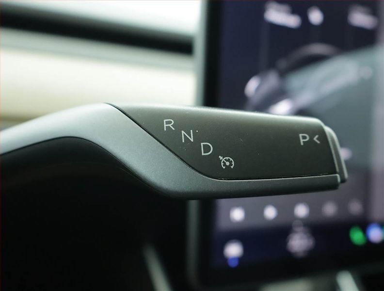 Tesla Model 3 (2019) Long Range 4WD 82kWh, SoH 86% - fotka 13 z 22