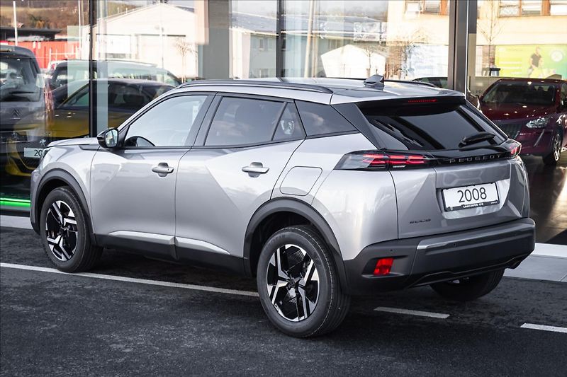 Peugeot 2008 (2026) 1,2 BUSINESS Hybrid 145 e-DCS6 - fotka 7 z 16
