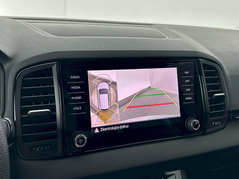 Škoda Karoq (2025) DSG 2.0TDI 110kW 4x4 SportLine - fotka 12 z 33