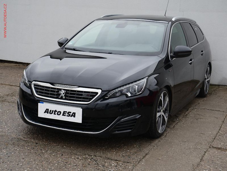 Peugeot 308 (2015) 2.0 HDi, 2.maj, AT, navi, LED - fotka 3 z 20