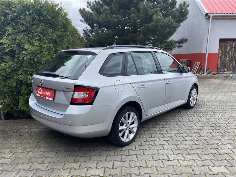 Škoda Fabia 1,4 TDI Ambition - fotka 5 z 39