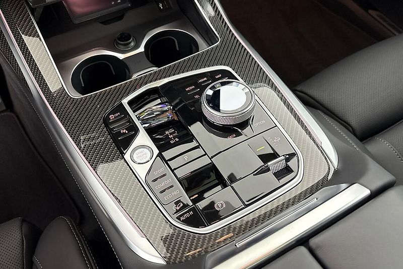 BMW X7 xDrive40d - fotka 27 z 29