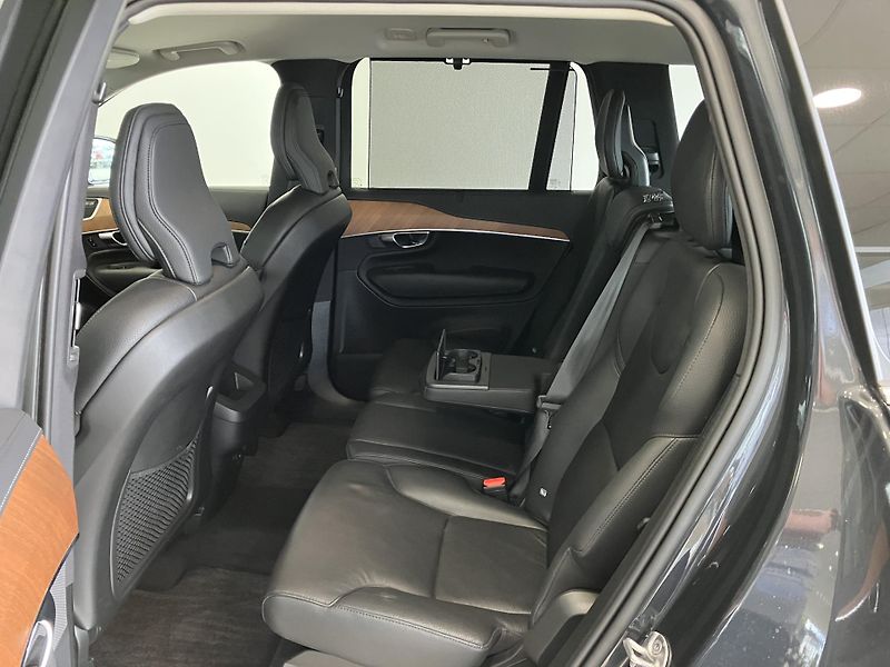 Volvo XC90 B5 AWD INSCRIPTION AT8, ČR - fotka 15 z 49