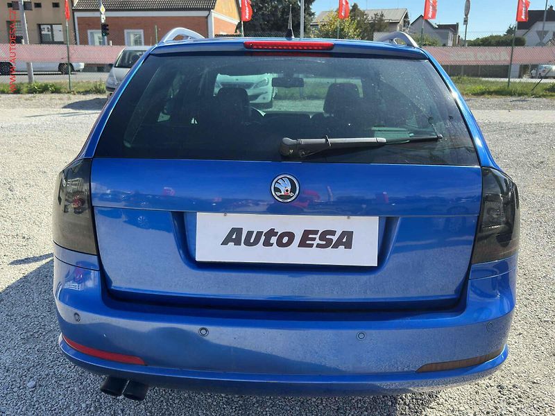 Škoda Octavia (2010) 2.0TDi, DSG, xenon - fotka 5 z 17