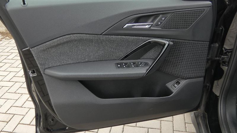 BMW X1 sDrive 20i - fotka 8 z 22