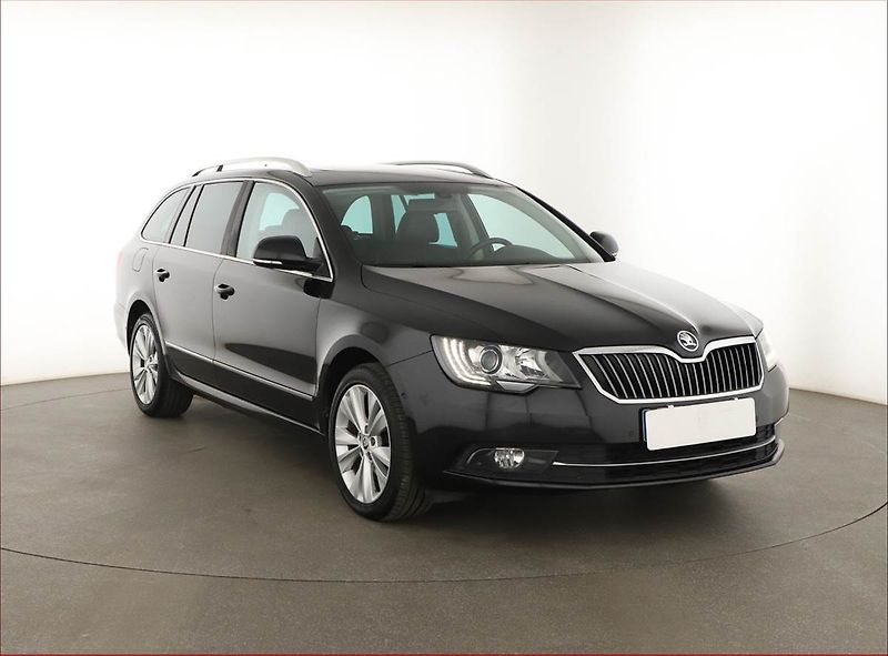 Škoda Superb (2015) Style 1.6 TDI, Kůže, Navi - fotografie inzerátu
