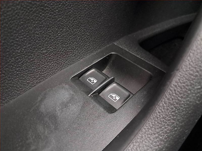 Škoda Octavia (2015) Ambition 1.4 TSI, ČR,1.maj - fotka 16 z 17