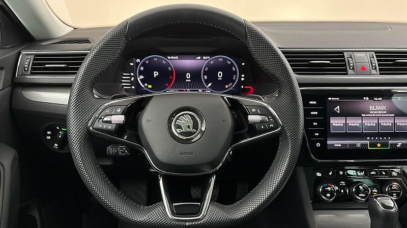 Škoda Superb 2.0 TSI DSG Style Combi - fotka 9 z 30