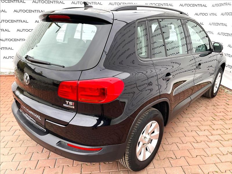 Volkswagen Tiguan 1,4 TSi,90kW,serv.kniha - fotka 9 z 22