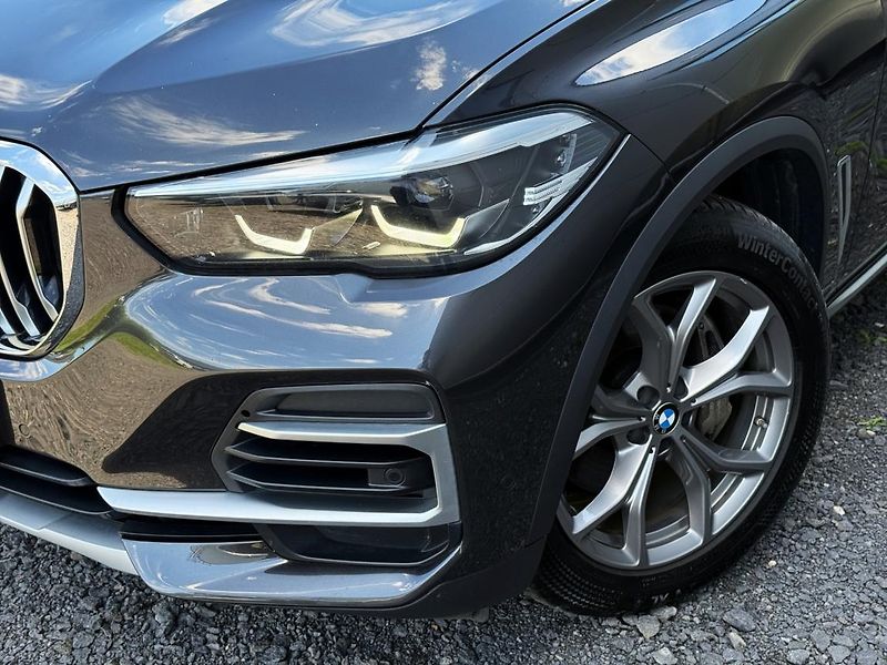 BMW X5 xDrive30d - fotka 19 z 23