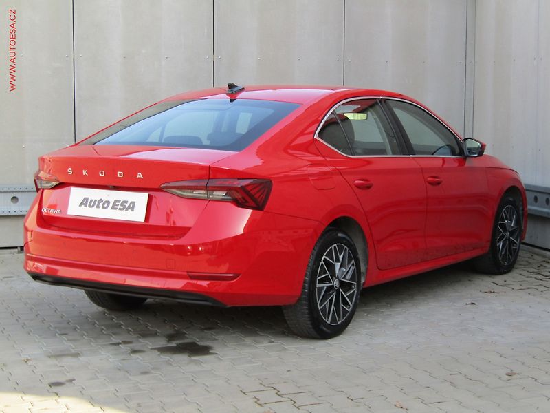 Škoda Octavia (2020) 2.0 TDi, 1.maj,ČR, Style, DSG - fotka 4 z 20