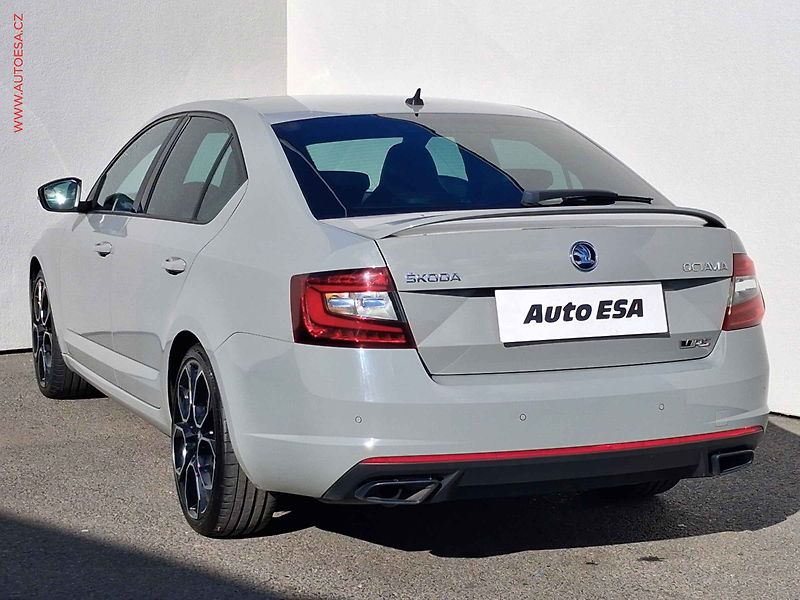 Škoda Octavia (2017) 2.0 TSi, ČR, RS245, DSG - fotka 6 z 19