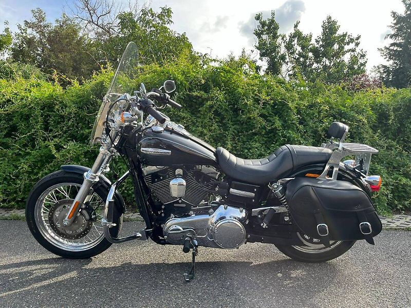 Harley-Davidson FXDC Dyna Super Glide Custom (2010) - fotka 5 z 14