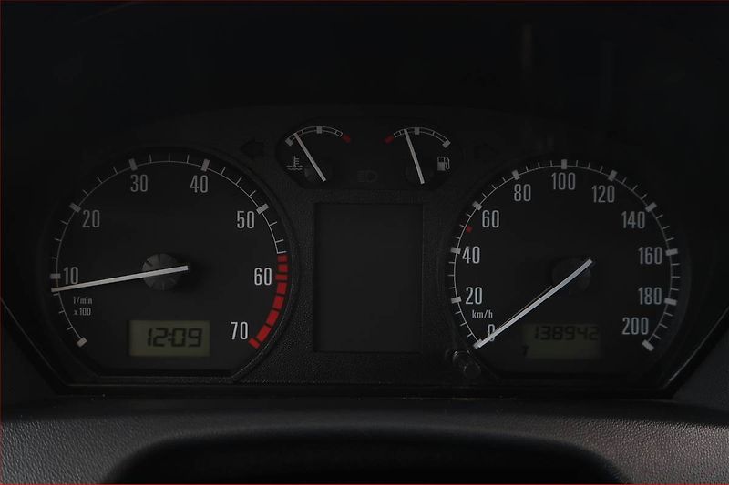 Škoda Fabia (2004) 1.2 12V, servisované - fotka 11 z 14