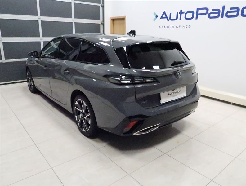 Peugeot 308 1,2 PT ALLURE NAVI KAMERA ČR - fotka 7 z 46