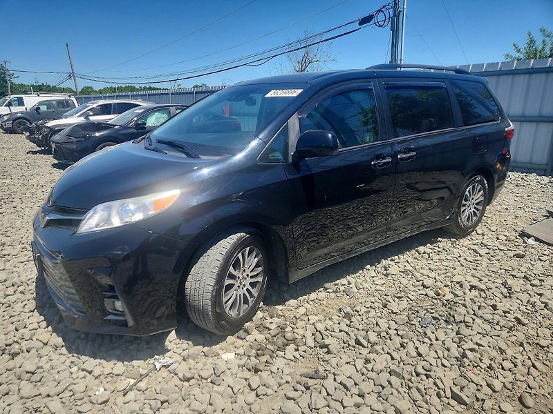 Toyota Sienna (2019) XLE 8-PASSENGER - fotka 1 z 12