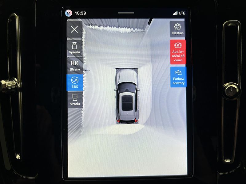 Volvo XC40 (2026) B3 BLACK EDITION PLUS AUT - fotka 29 z 43