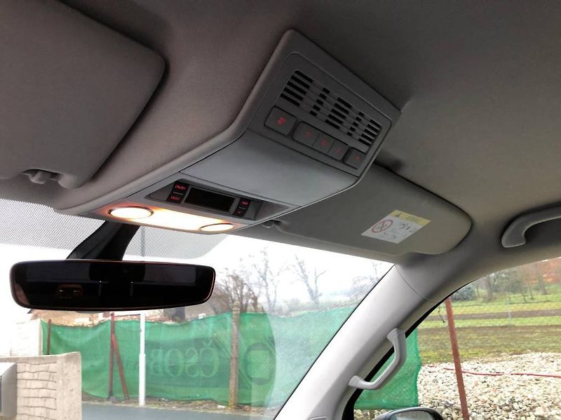 Volkswagen Caravelle (2016) 2,0 TDI 150 kW - fotka 13 z 22
