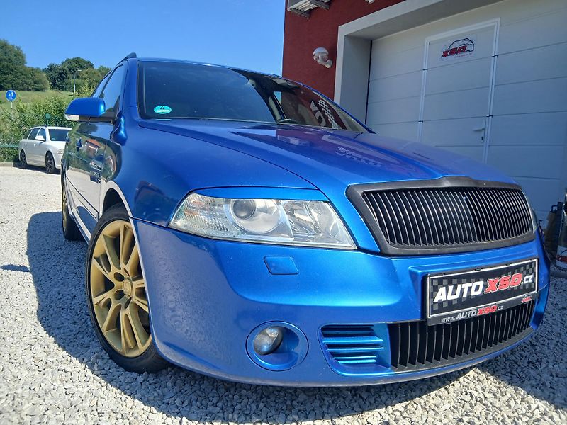 Škoda Octavia 2.0 TFSi RS combi - fotka 1 z 34