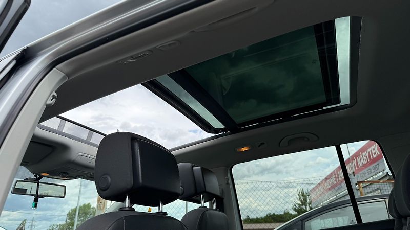 Volkswagen Touran (2014) 2.0TDi 130kW *Tažné*Navi*DSG* - fotka 20 z 24